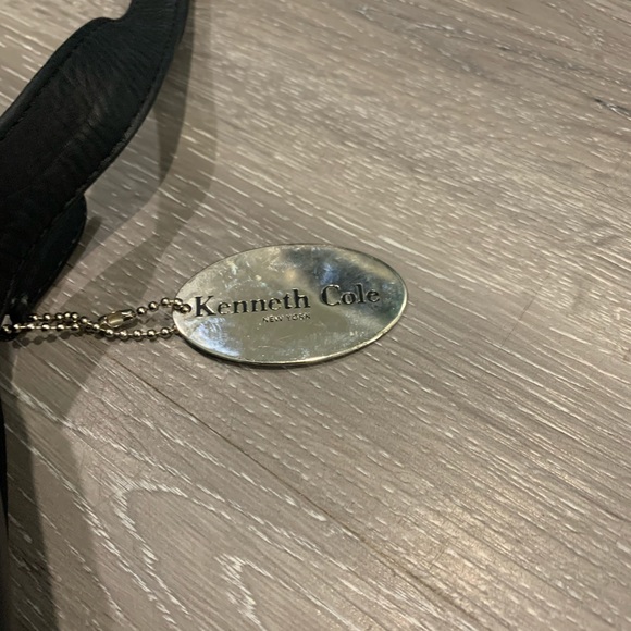 Kenneth Cole crossbody-black - Picture 3 of 9